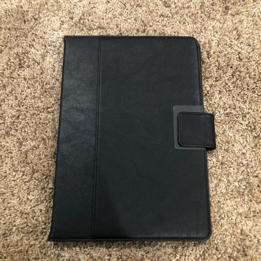 Spigen iPad Air 3 2020 Case / Stand Folio / NWOB/ Black
